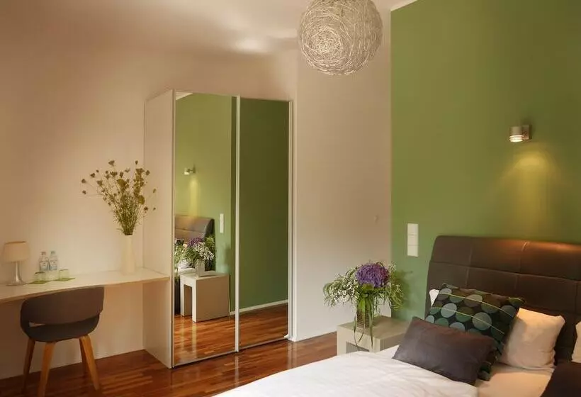 هتل Trafohaus Am Kaiserbahnhof