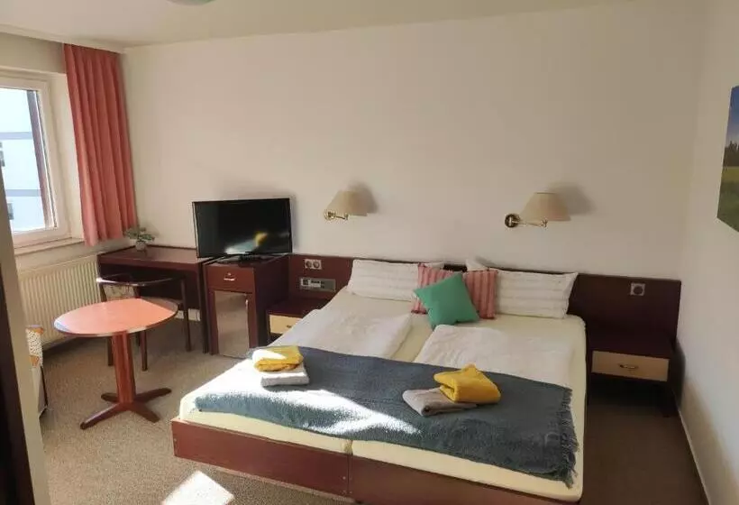 בית מלון כפרי Zimmer Am Jüdenhof