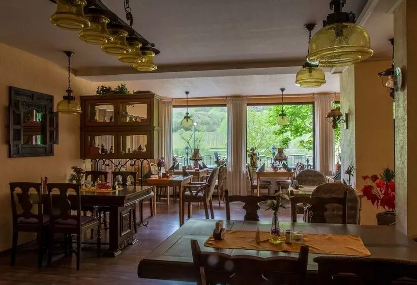 בית מלון כפרי Zum Valwiger Herrenberg