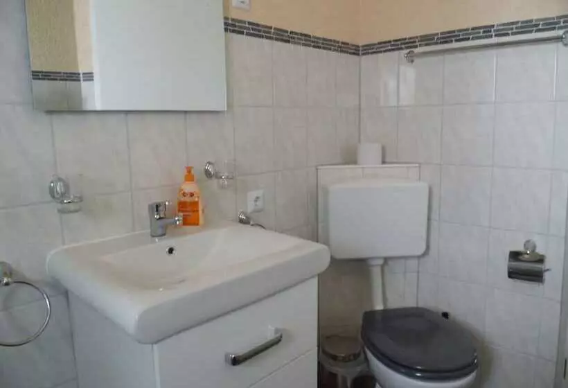 בית מלון כפרי Zum Valwiger Herrenberg