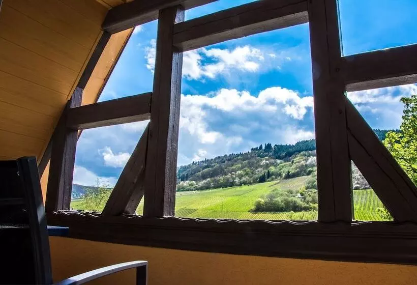 בית מלון כפרי Zum Valwiger Herrenberg