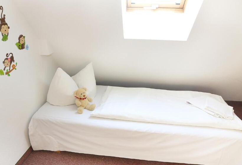 Landhotel & Reiterhof Schumann