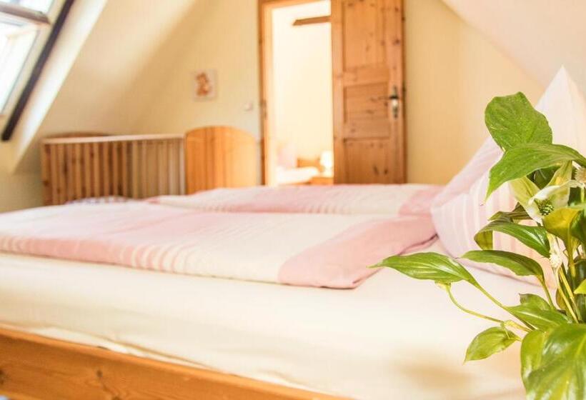 Landhotel & Reiterhof Schumann