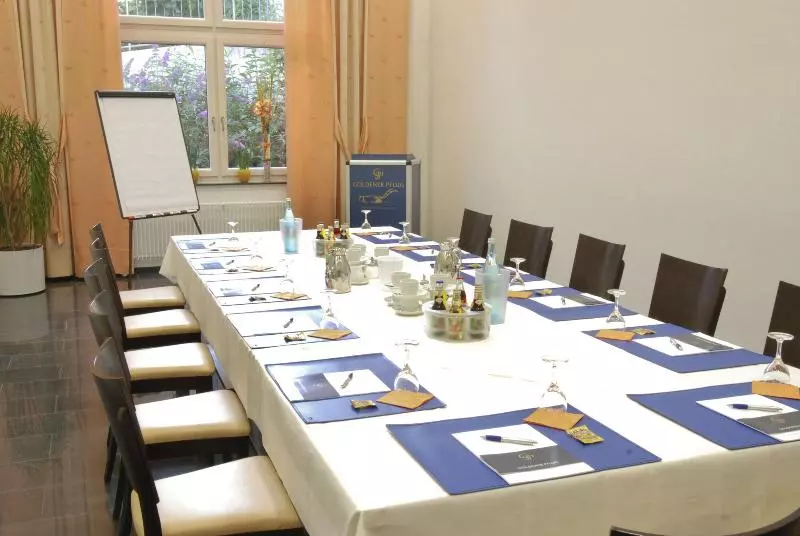 호텔 & Restaurant Goldener Pflug