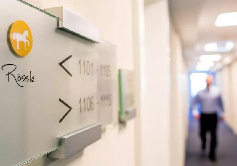 호텔 & Restaurant Goldener Pflug