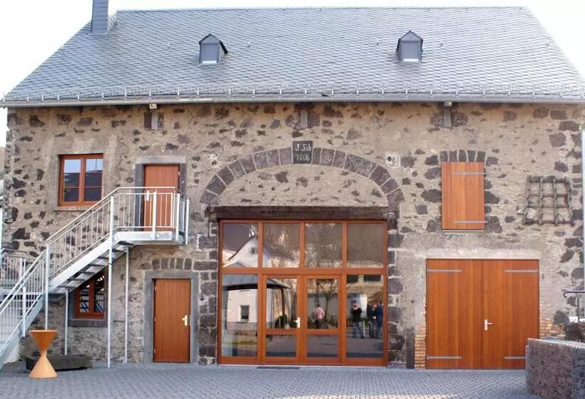 בית מלון כפרי Burgklause