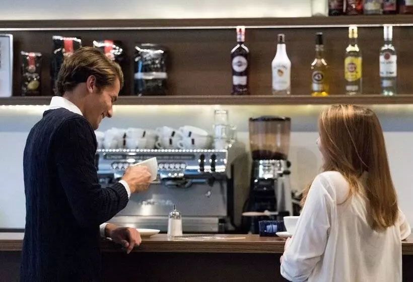 Отель City Oase Lb