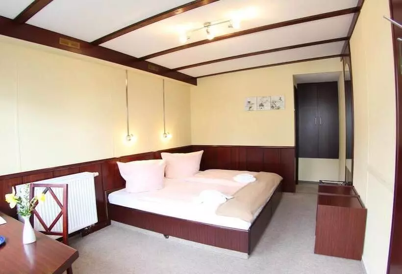 هتل Dresden Domizil