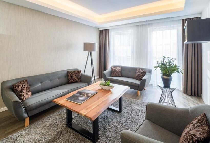 Отель Newton Ludwigshafen