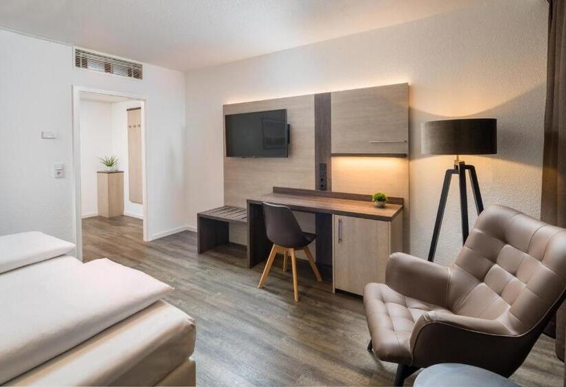 Отель Newton Ludwigshafen