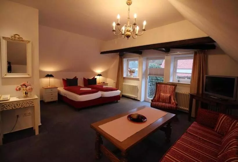 فندق Garni Zur Linde