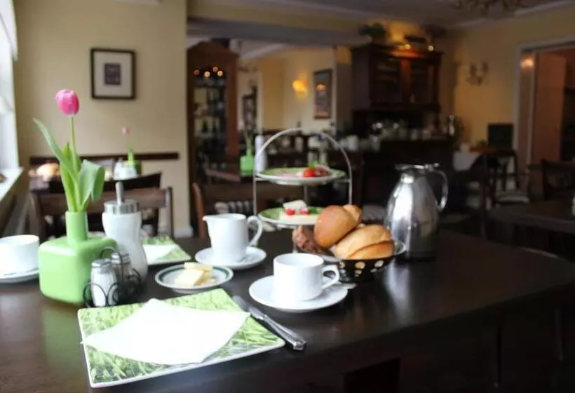 فندق Garni Zur Linde