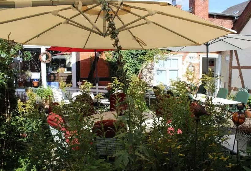 فندق Garni Zur Linde