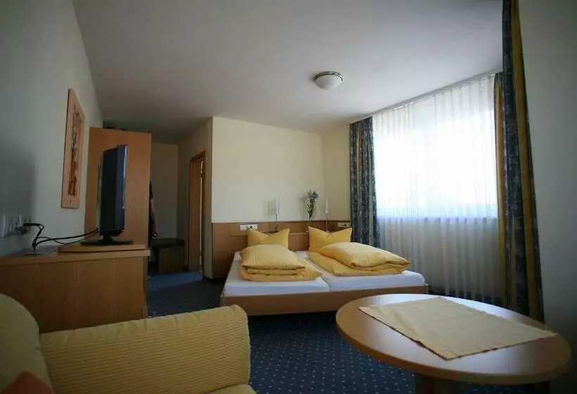 בית מלון כפרי Linde Pfalz