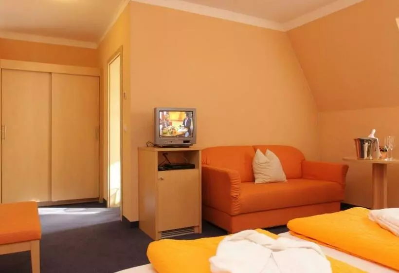 בית מלון כפרי Linde Pfalz