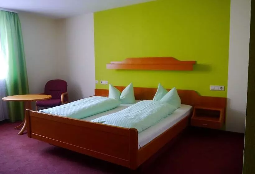 בית מלון כפרי Linde Pfalz