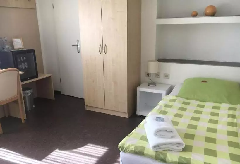 בית מלון כפרי Mama Mia Garni