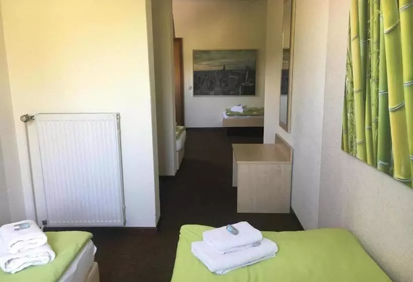 בית מלון כפרי Mama Mia Garni