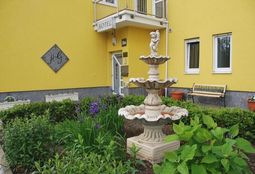 호텔 & Restaurant Garda