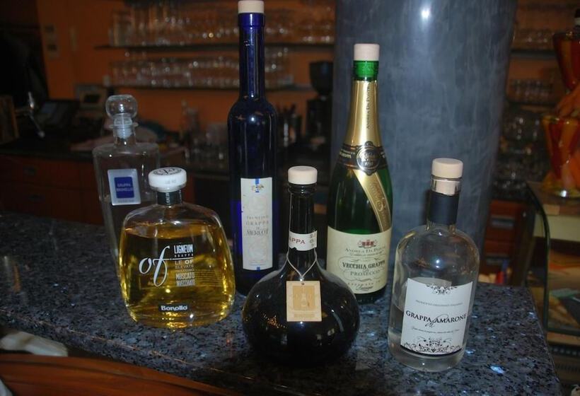 호텔 & Restaurant Garda