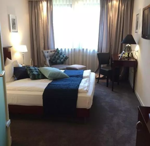 Отель Stadt Tubingen