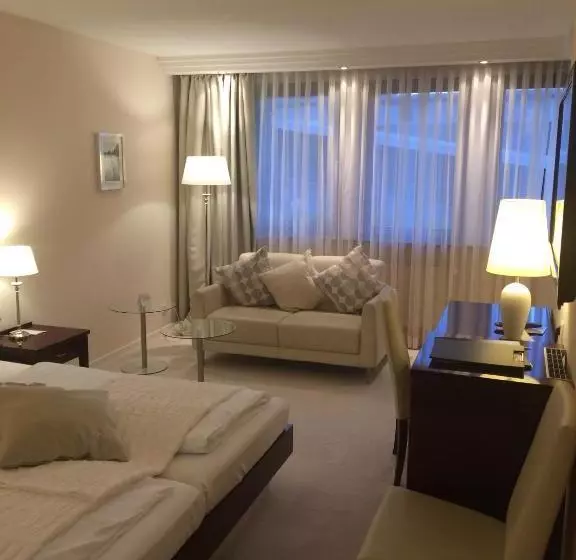 Отель Stadt Tubingen