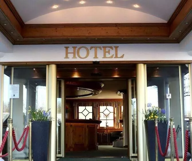 ホテル Wurttemberger Hof