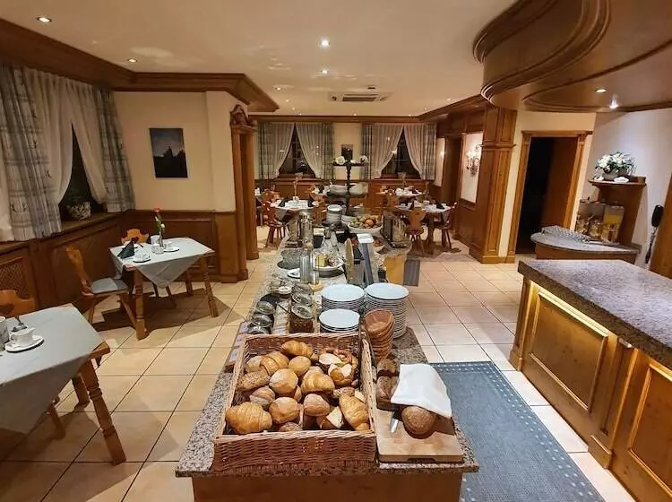 ホテル Wurttemberger Hof