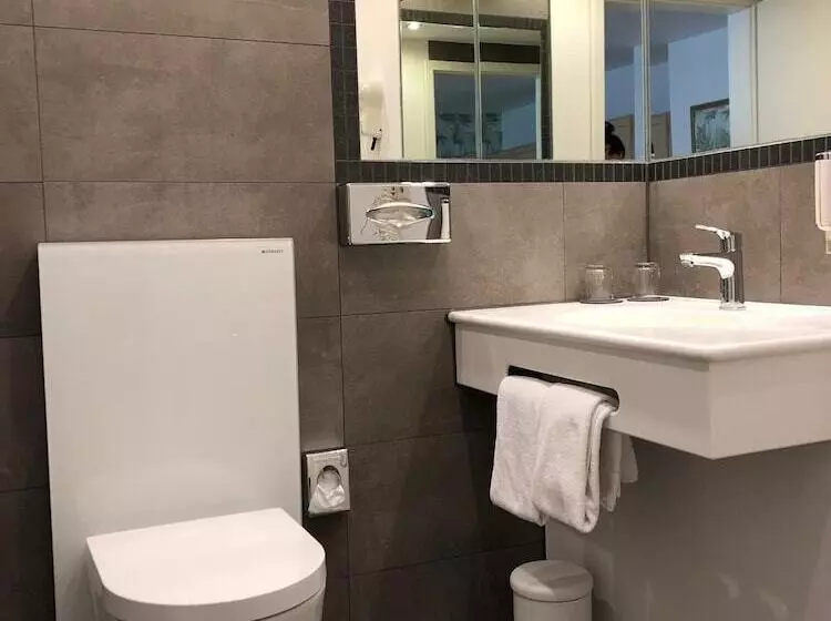 ホテル Wurttemberger Hof