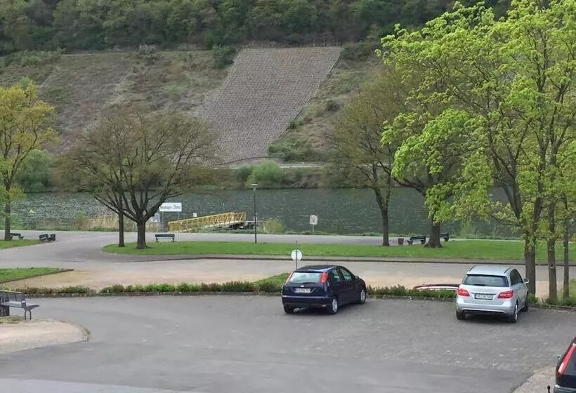 בית מלון כפרי Zum Anker Thulls Restaurant