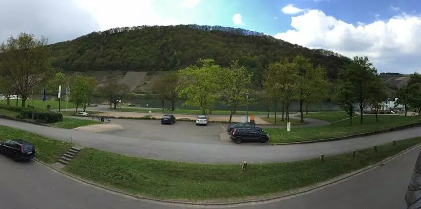 בית מלון כפרי Zum Anker Thulls Restaurant