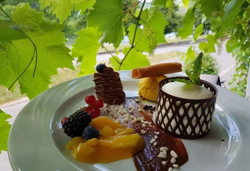 בית מלון כפרי Zum Anker Thulls Restaurant