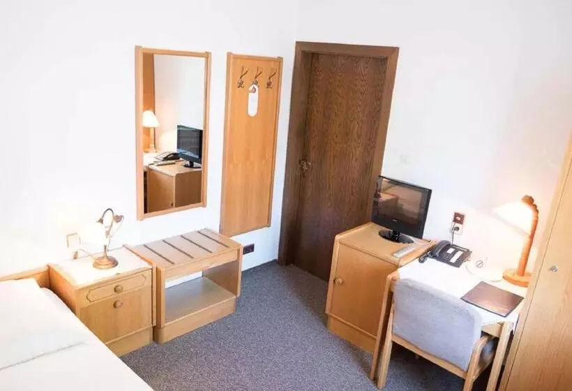 膳宿费 Gasthof Isernhagen