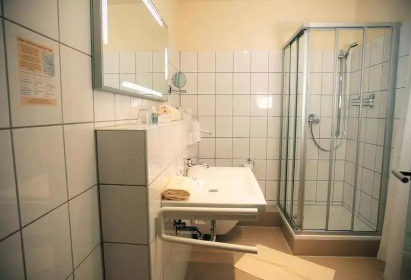 پانسیون Und Gastehaus Will