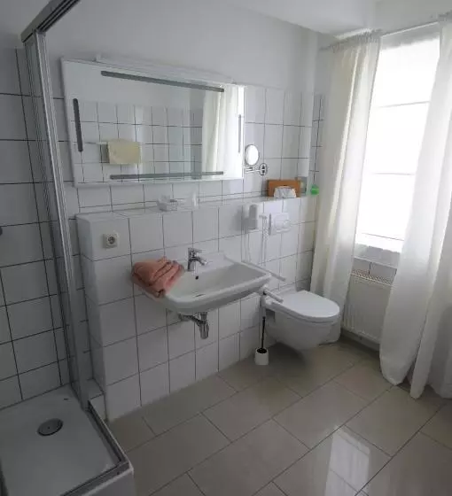 پانسیون Und Gastehaus Will