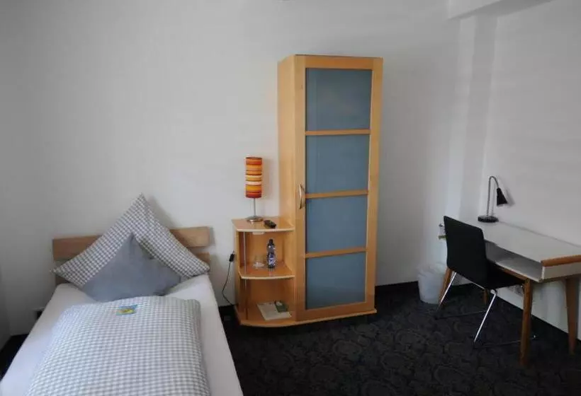 پانسیون Und Gastehaus Will