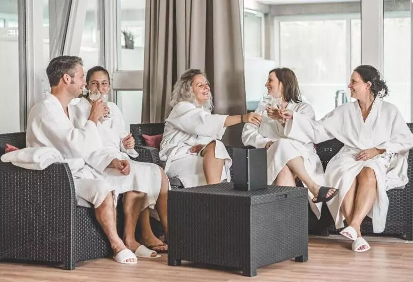 Wellness  & Sporthotel Haus Am See