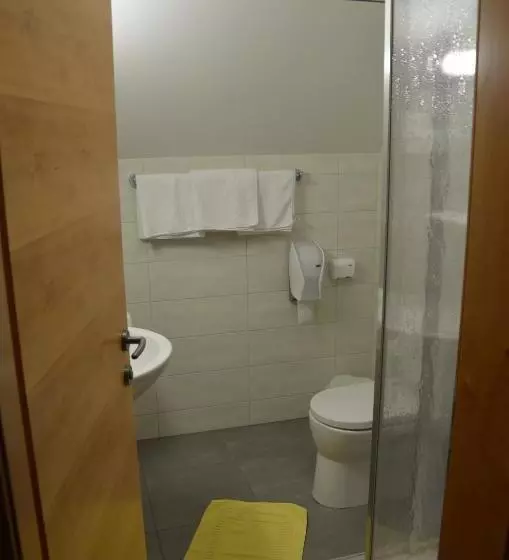 민박 Gasthof Pension Urzn