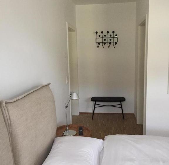 مبيت وإفطار Achtzimmer