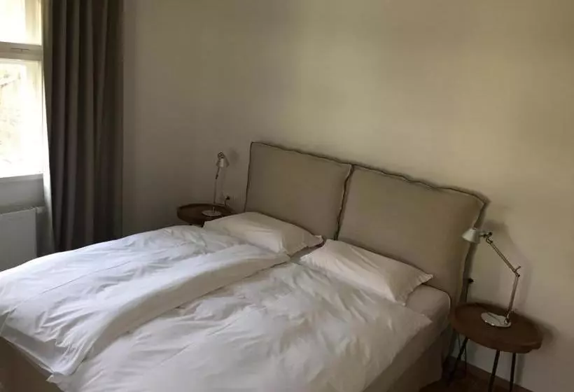 Bed and Breakfast Achtzimmer