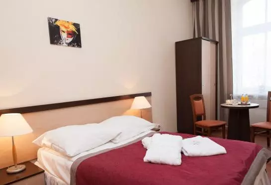 בית מלון כפרי Arkadia Walbrzych