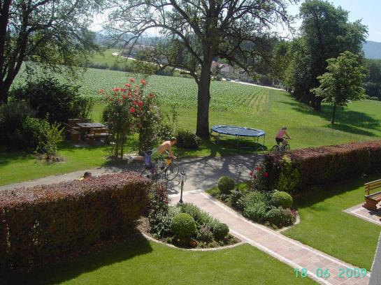 Familienbauernhof Strassbauer