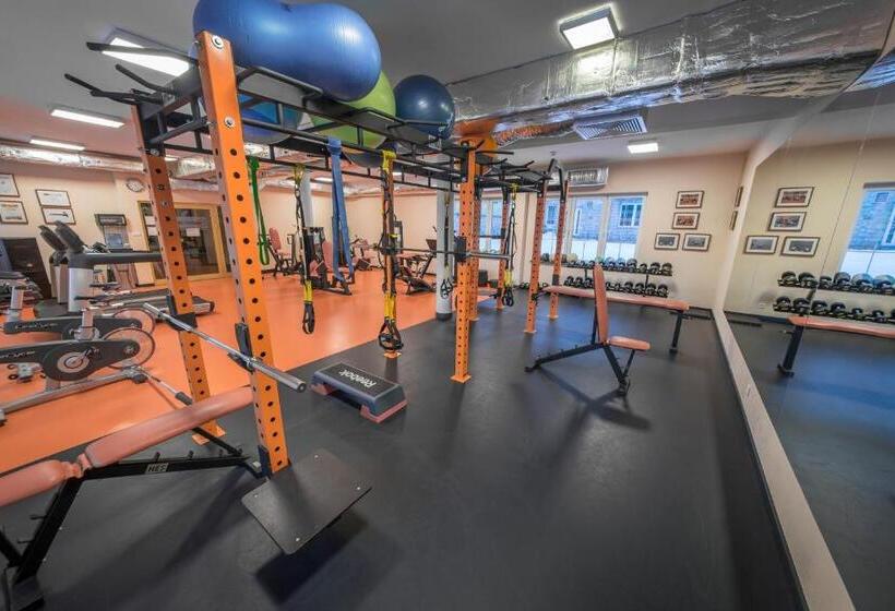 فندق Biathlon Sport & Spa