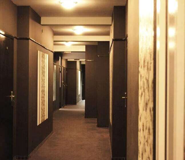 호텔 Black & White