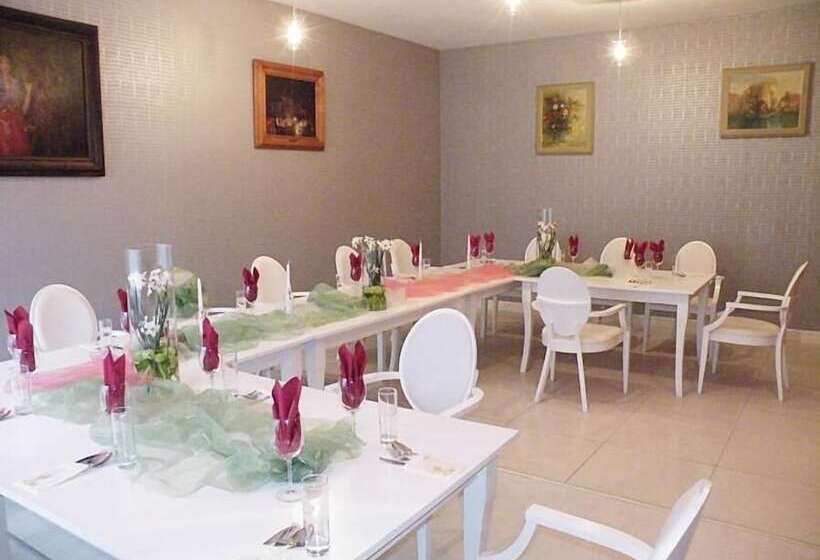 호텔 Black & White