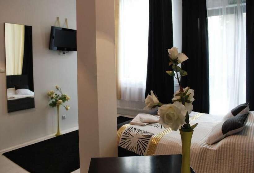 호텔 Black & White