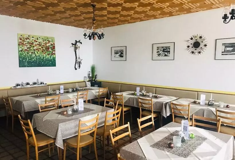 Hotelli Brauneggerhof Gasthof Mayer