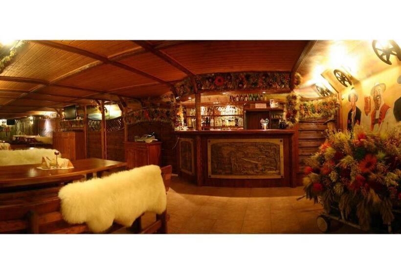 בית מלון כפרי Dwór Jur Gast