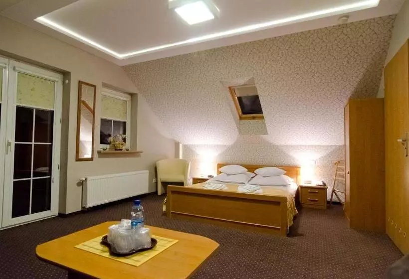 Hotell Ik Gościniec Pod Sosnami Drzonków