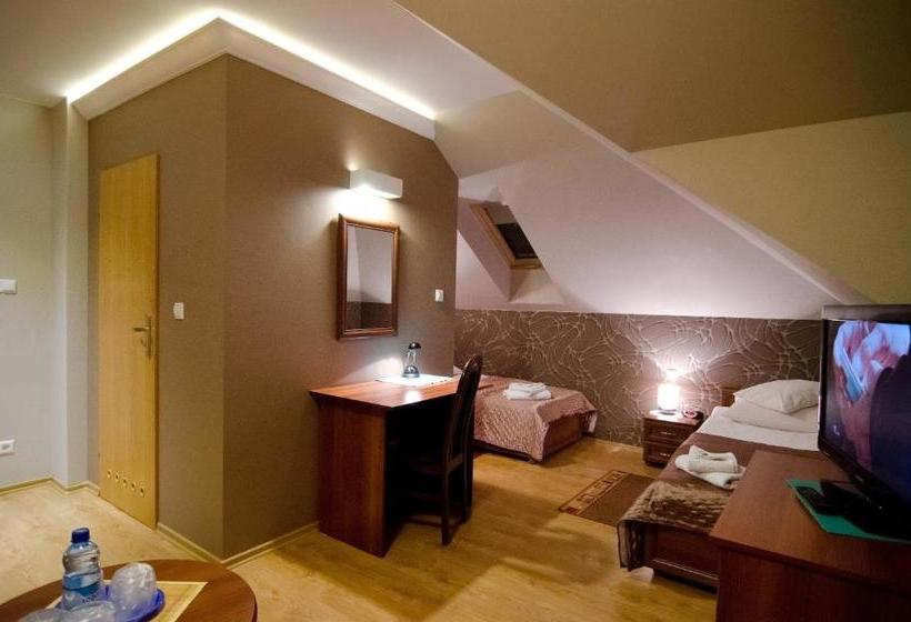 酒店 Ik Gościniec Pod Sosnami Drzonków